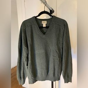 L.L. Bean V-Neck Sweater, L, Lambs’ Wool